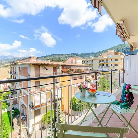 Estate4home - Domus Sirenum - Teles